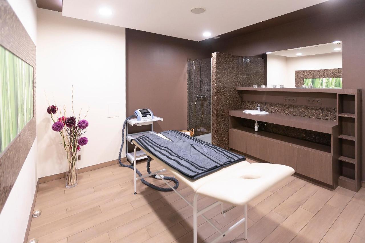 Interferie Sport Hotel Bornit شكلارسكا بوريبا المظهر الخارجي الصورة